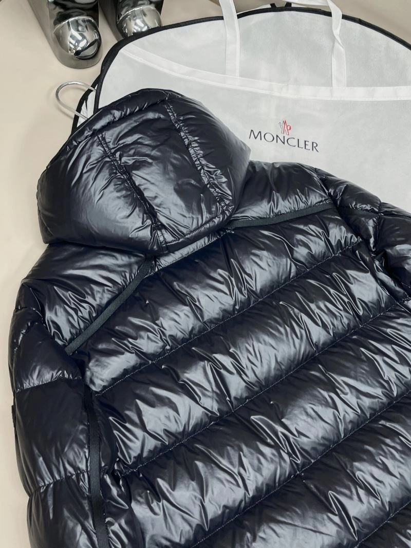 Chic Moncler Down Jackets 144943