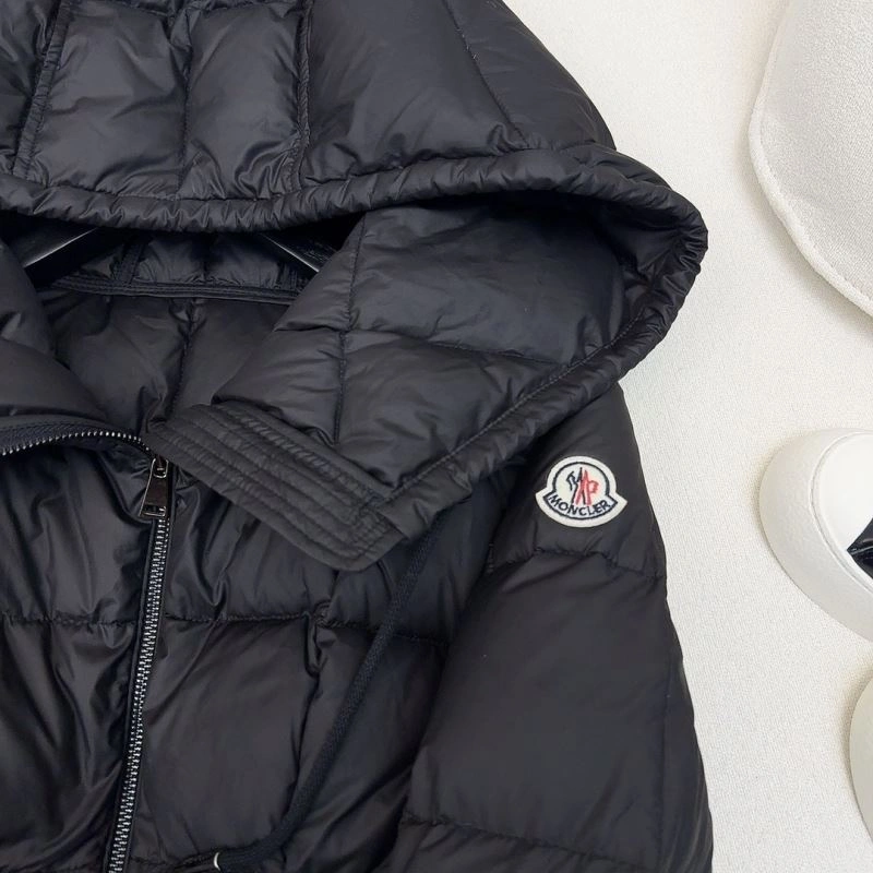Moncler Down Jackets WaterResistant 144936