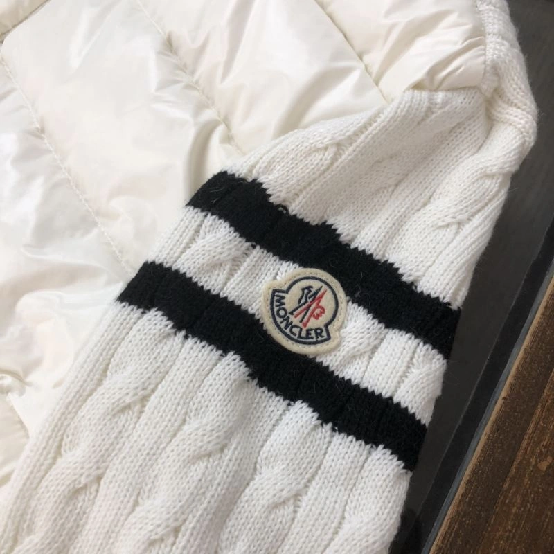 Moncler Down Jackets Chic 144959