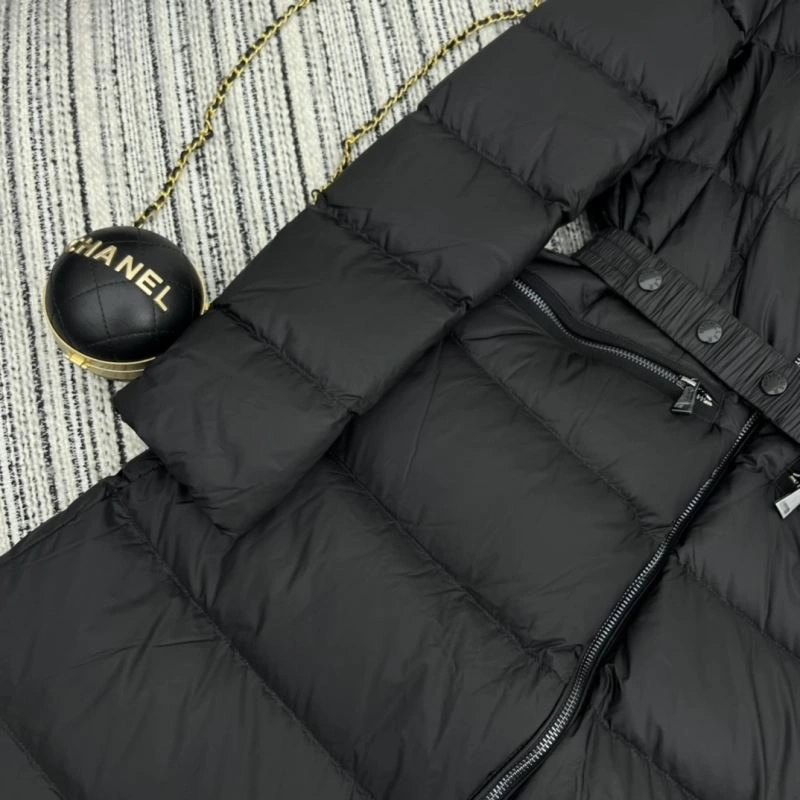 Bright Moncler Down Jackets 144930