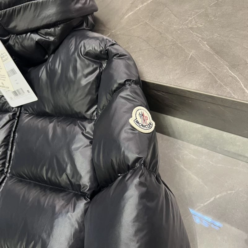 Versatile Moncler Down Jackets 144927