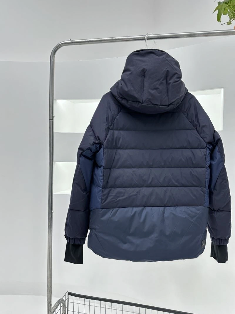 Moncler Down Jackets Fashionable 144908