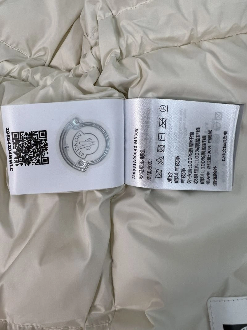 Moncler Down Jackets Functional 144906