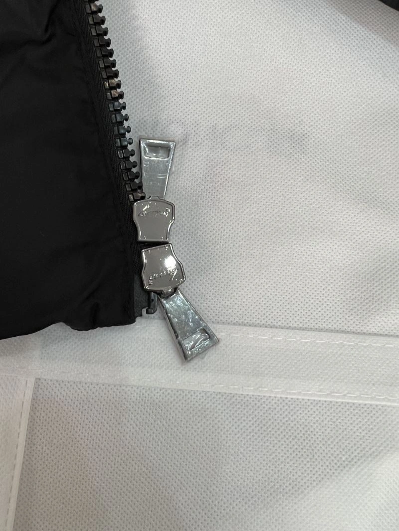 Moncler Down Jackets WaterResistant 144904