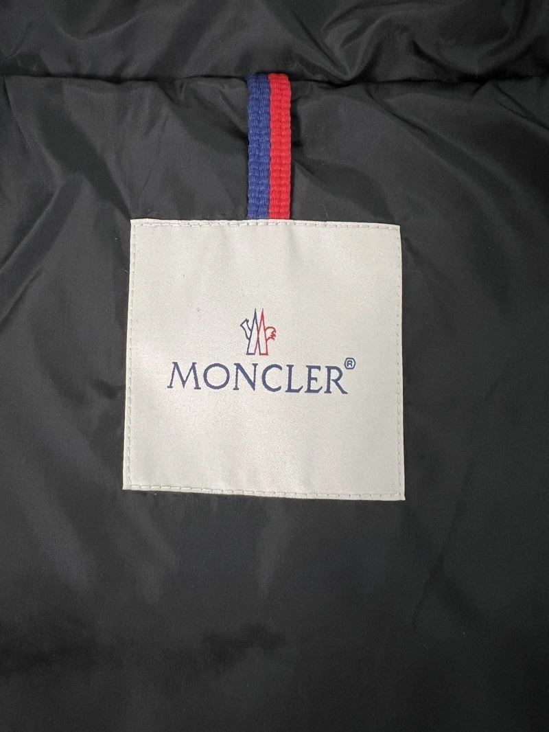 Moncler Down Jackets WaterResistant 144904