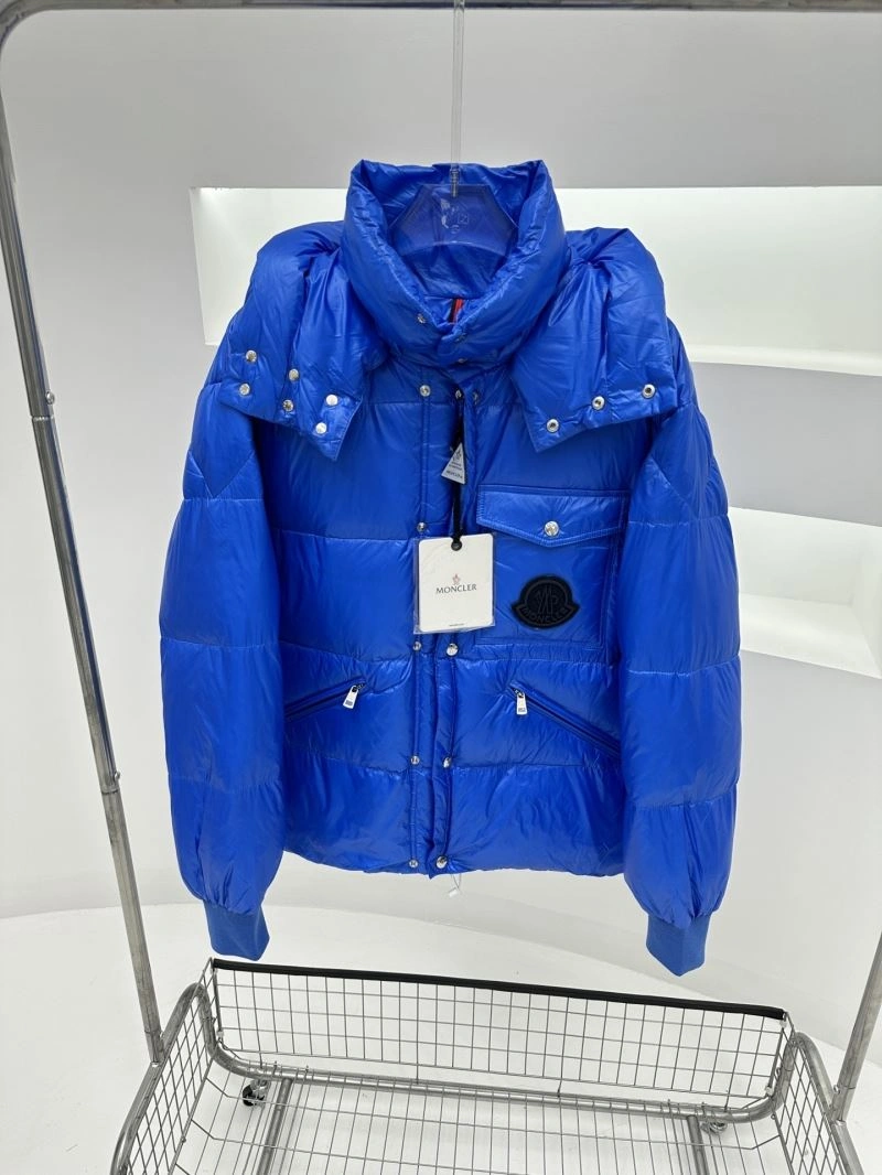 Moncler Down Jackets SmoothTexture 144910