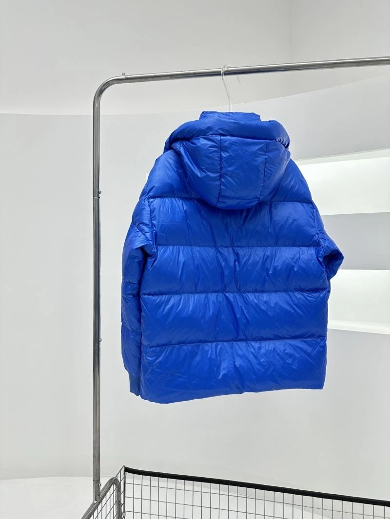 Moncler Down Jackets SmoothTexture 144910