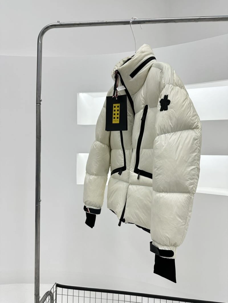 FlexibleFit Moncler Down Jackets 144888