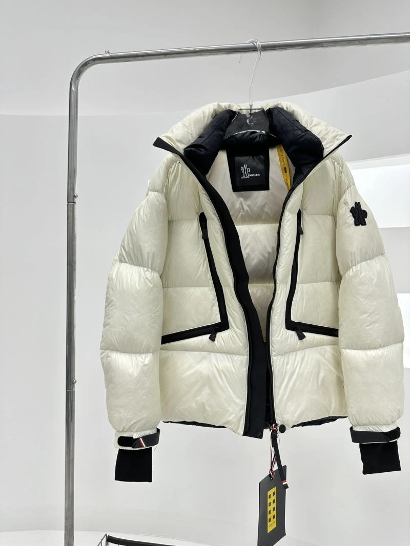 FlexibleFit Moncler Down Jackets 144888