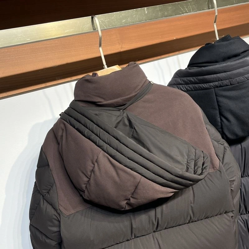 Moncler Down Jackets Sleek 144869