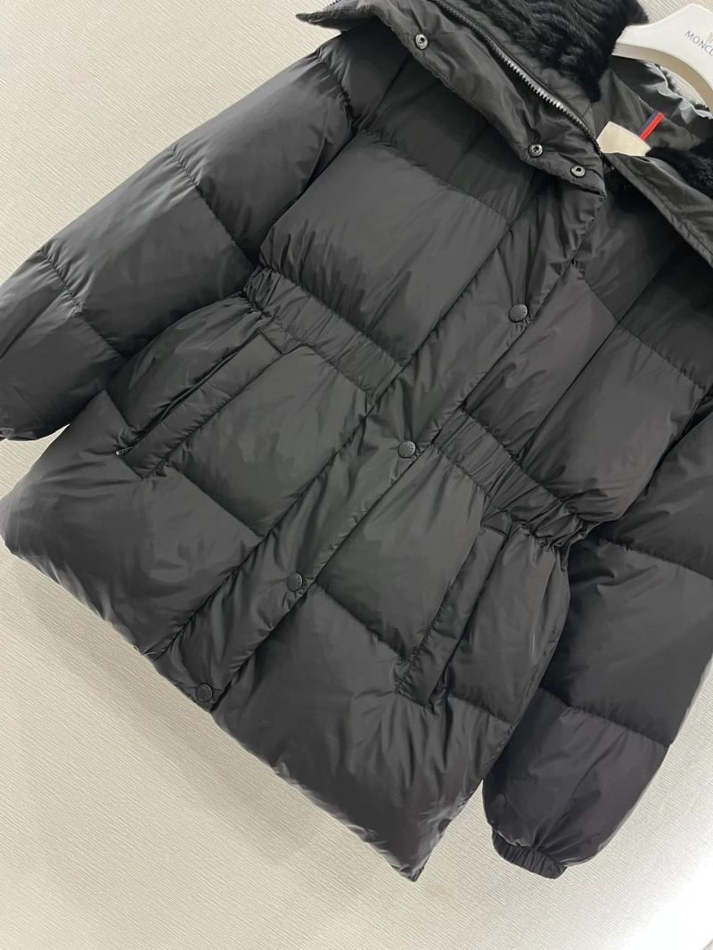 Moncler Down Jackets Minimalist 144875