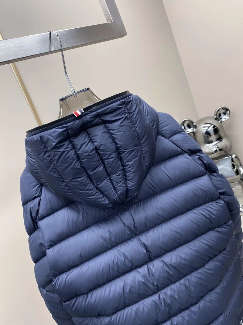 Moncler Down Jackets Sporty 144860