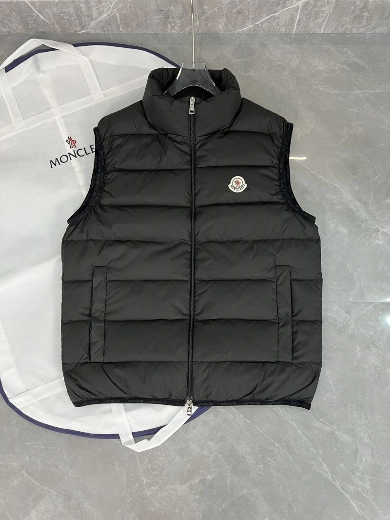 Versatile Moncler Down Jackets 144847