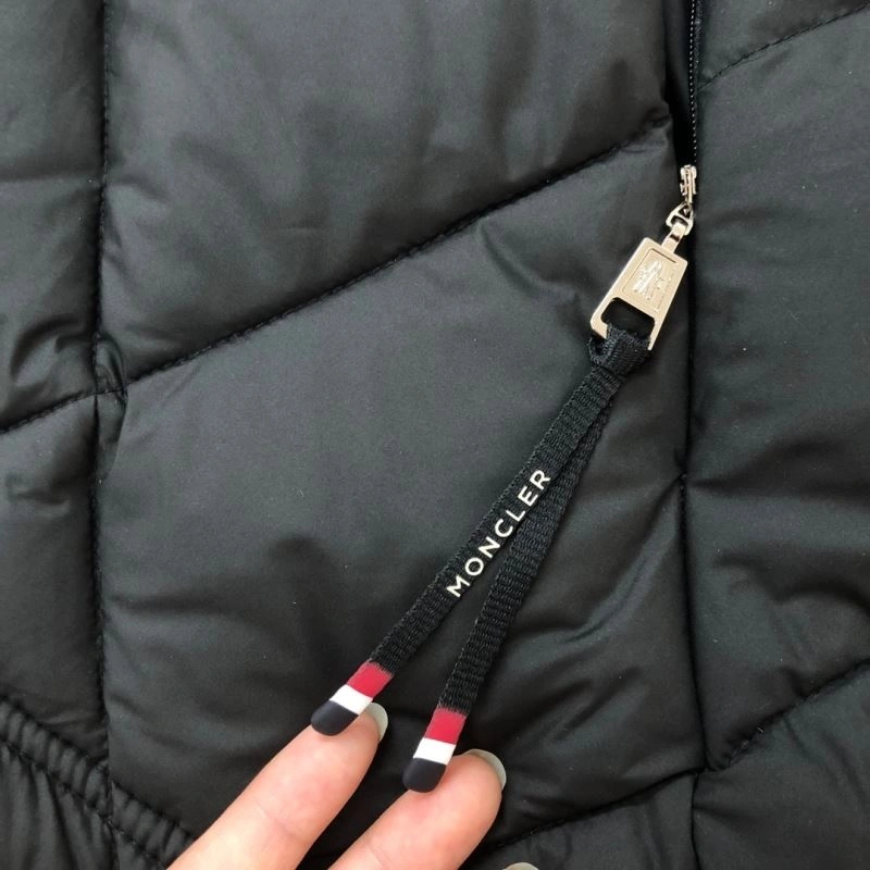 Elegant Moncler Down Jackets 144844
