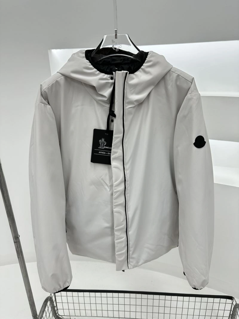Moncler Down Jackets WeatherProof 144842