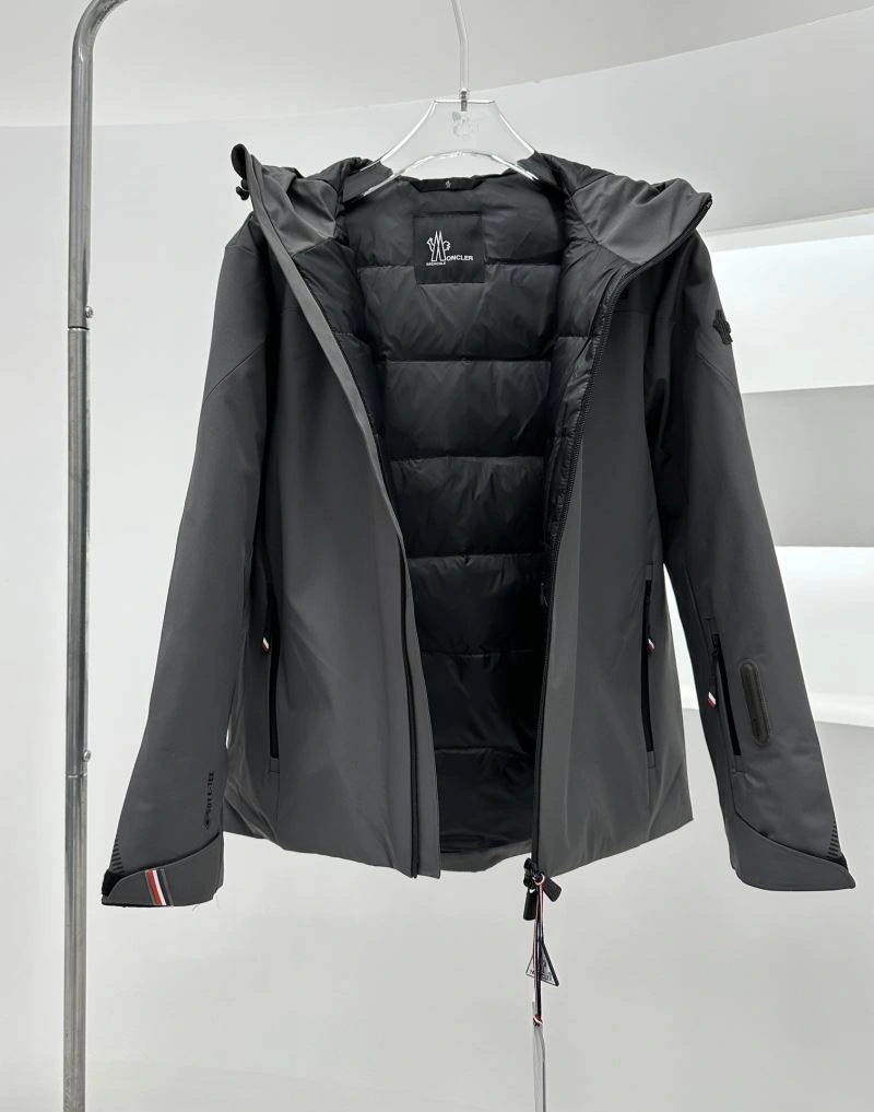 Moncler Down Jackets Functional 144840