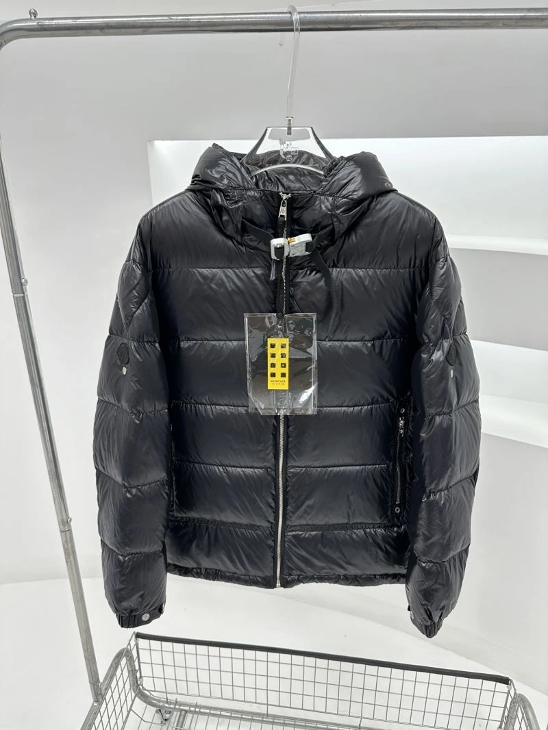 Moncler Down Jackets Sophisticated 144841