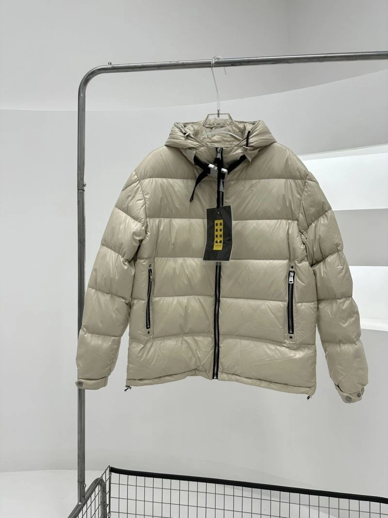 Moncler Down Jackets Sophisticated 144838