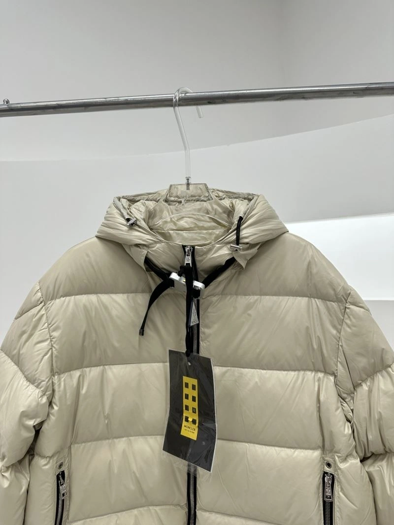 Moncler Down Jackets Sophisticated 144838