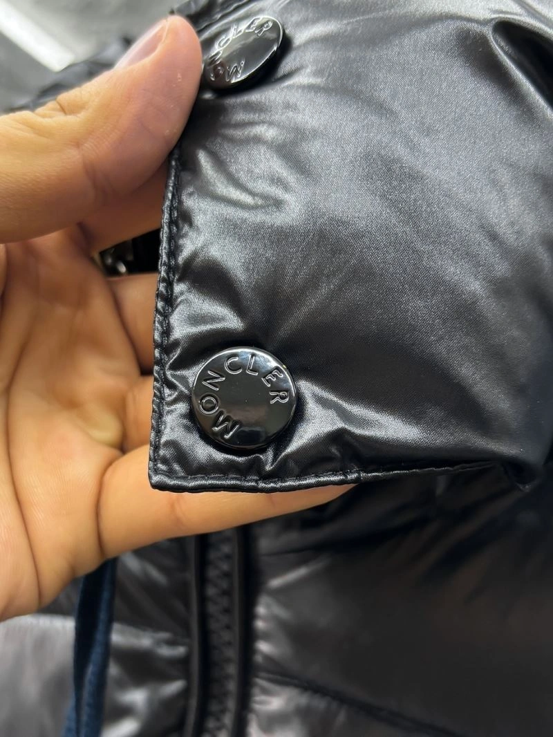 Stretchable Moncler Down Jackets 144835
