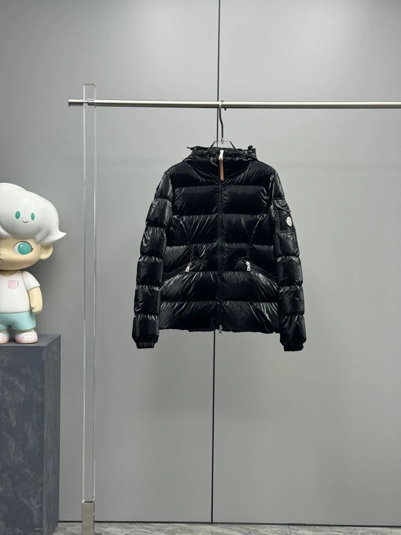 Moncler Down Jackets UrbanStyle 144818