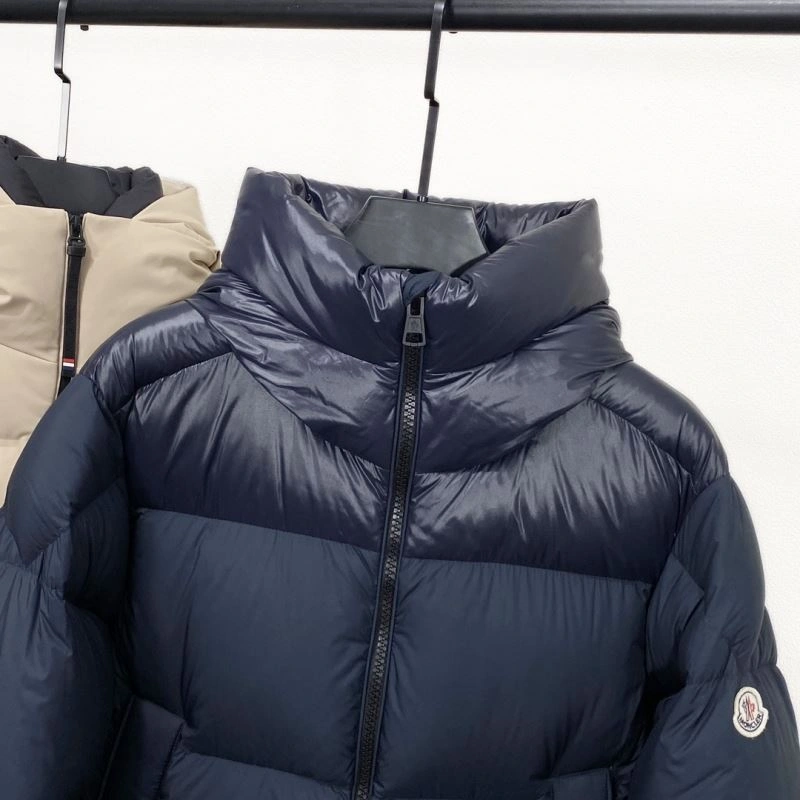 Moncler Down Jackets Sleek 144812