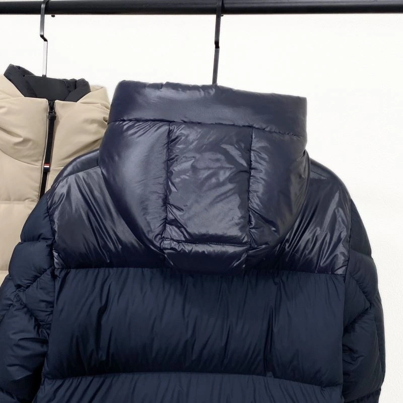 Moncler Down Jackets Sleek 144812