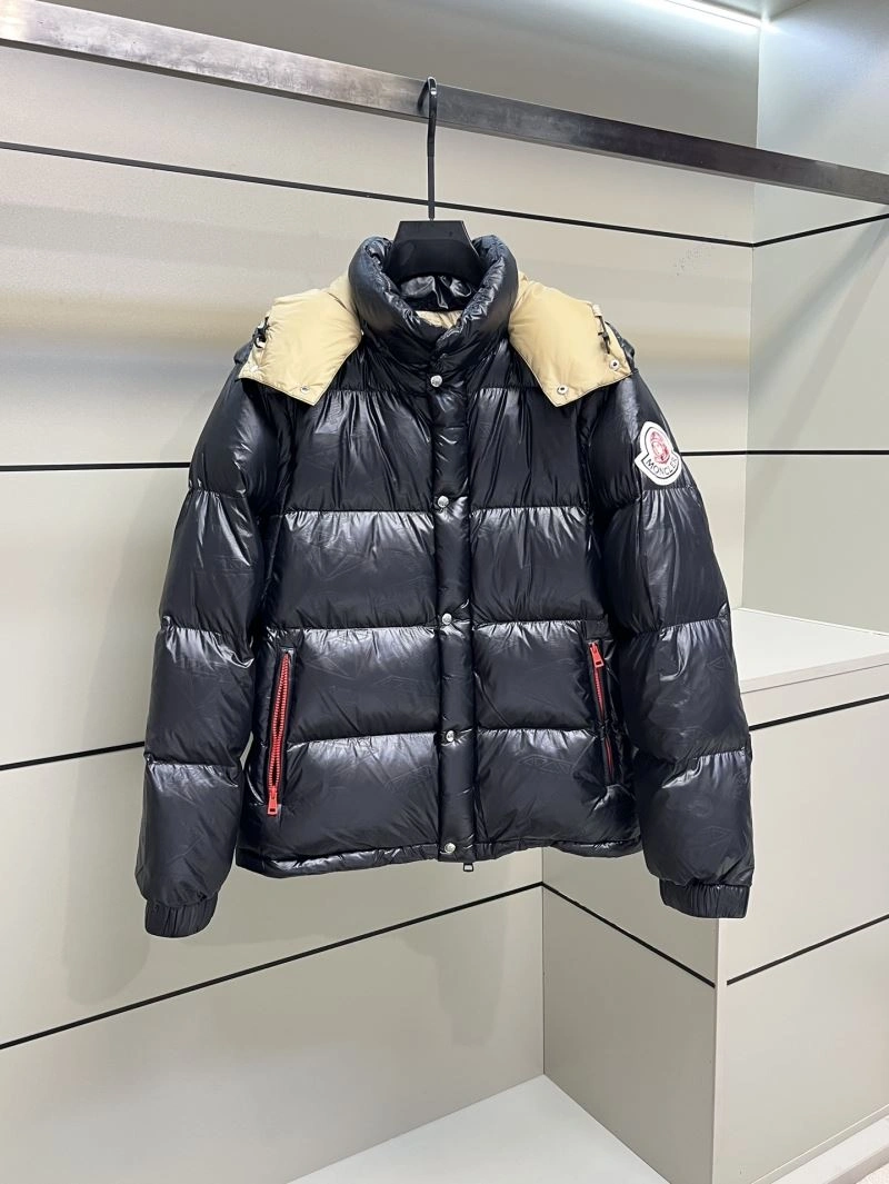 Moncler Down Jackets UrbanChic 144834