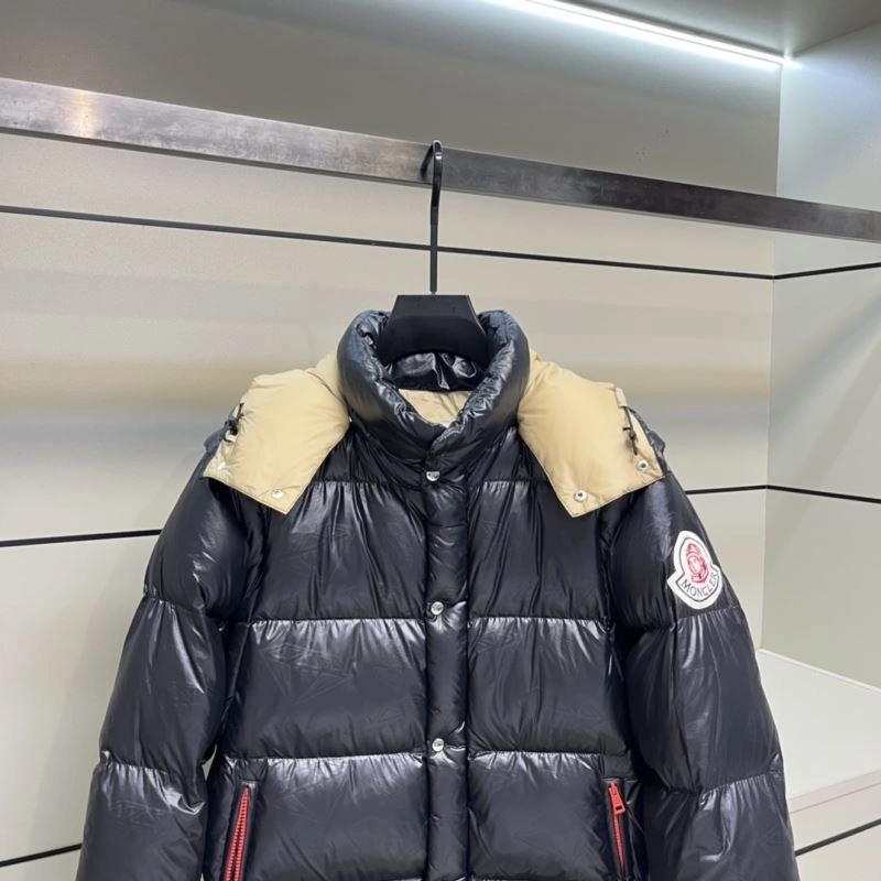 Moncler Down Jackets UrbanChic 144834