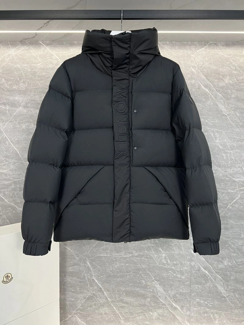Moncler Down Jackets UrbanStyle 144808
