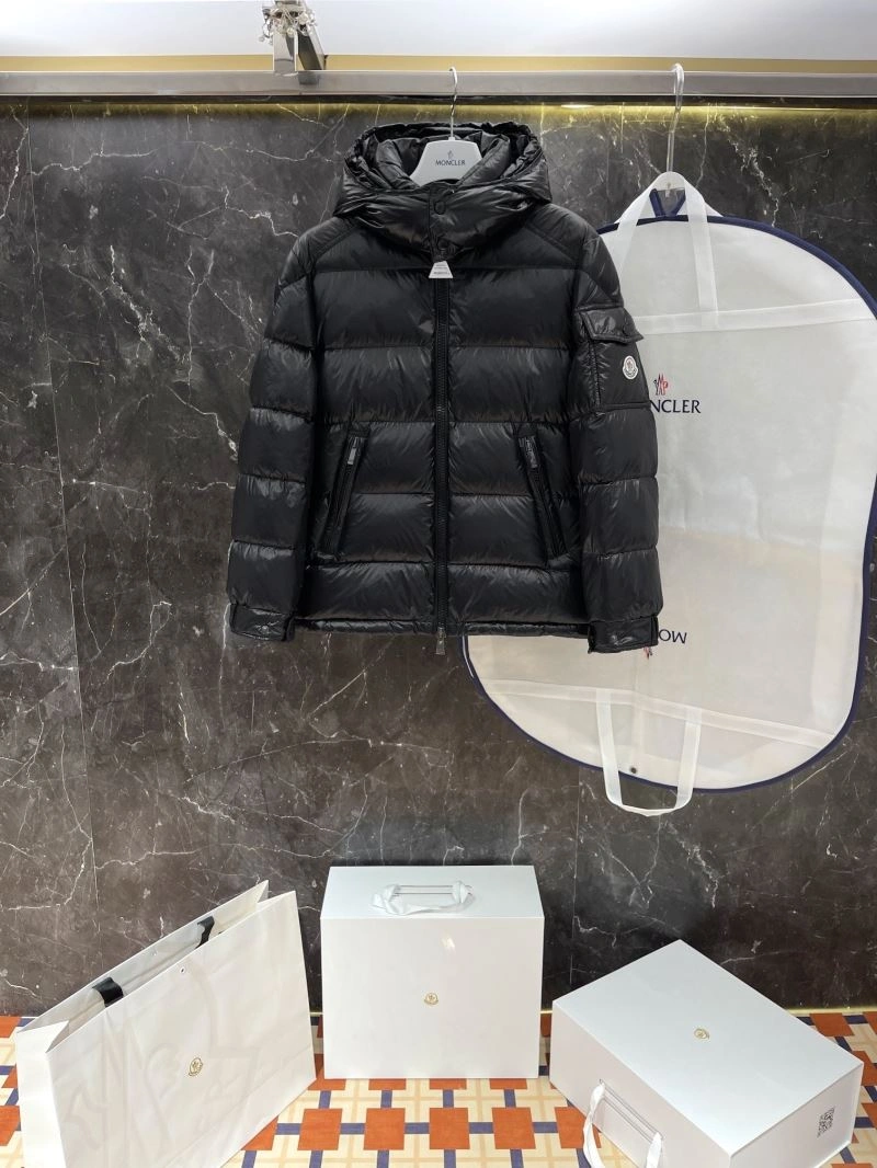 TechFriendly Moncler Down Jackets 144811