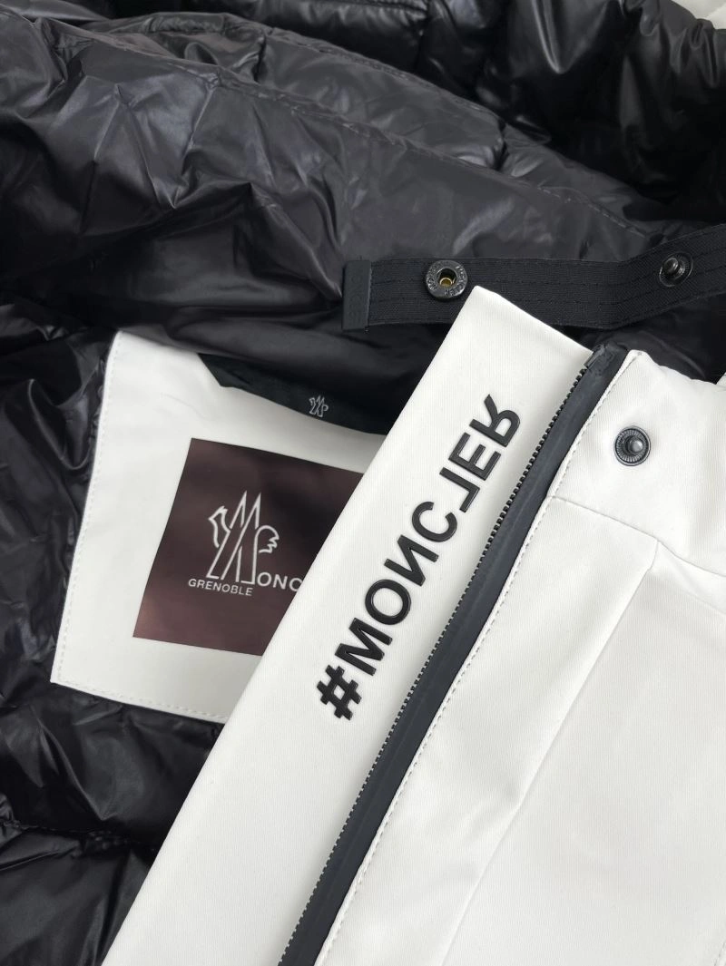 SmoothTexture Moncler Down Jackets 144805