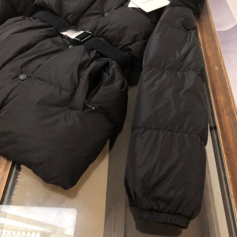 Moncler Down Jackets SmoothTexture 144802
