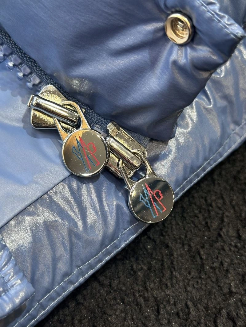 Moncler Down Jackets TravelReady 144789