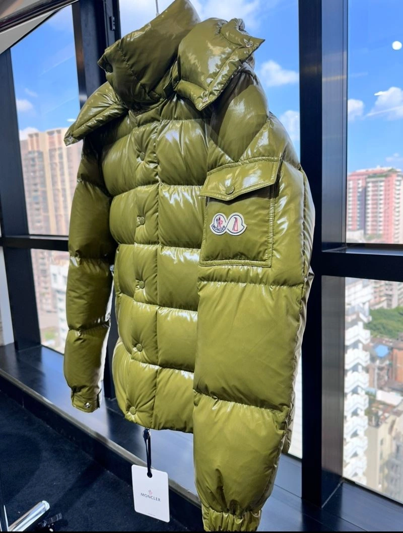 Breathable Moncler Down Jackets 139569