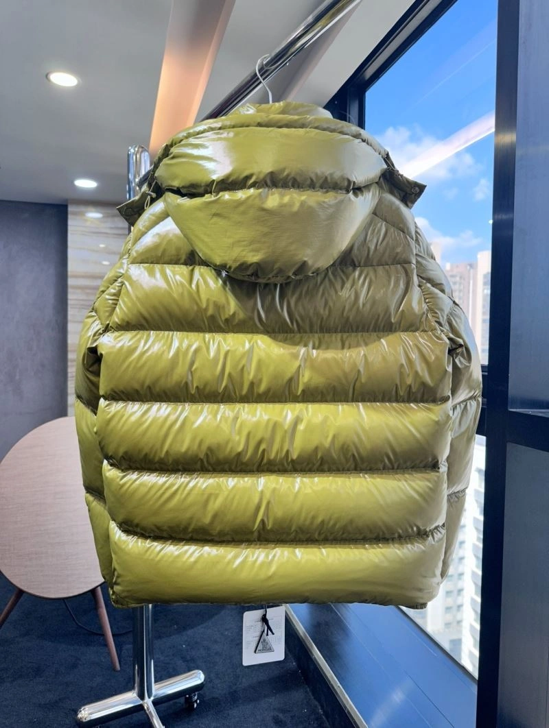 Breathable Moncler Down Jackets 139569