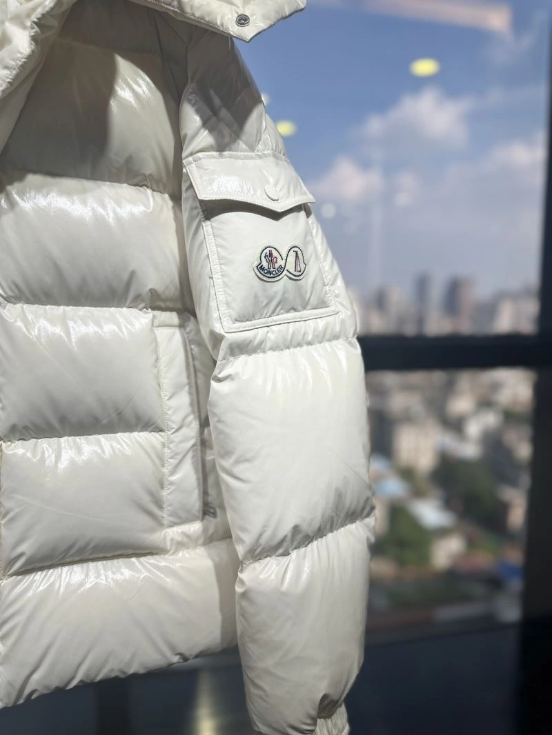 Moncler Down Jackets EasyMatch 144797