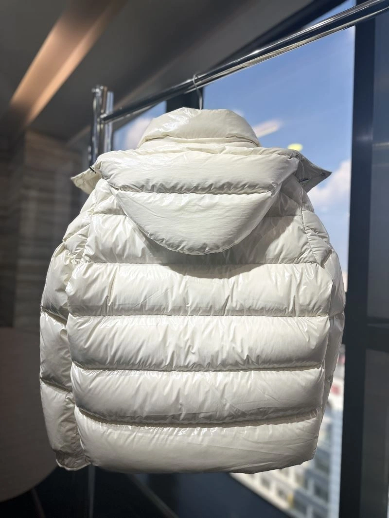 Moncler Down Jackets EasyMatch 144797