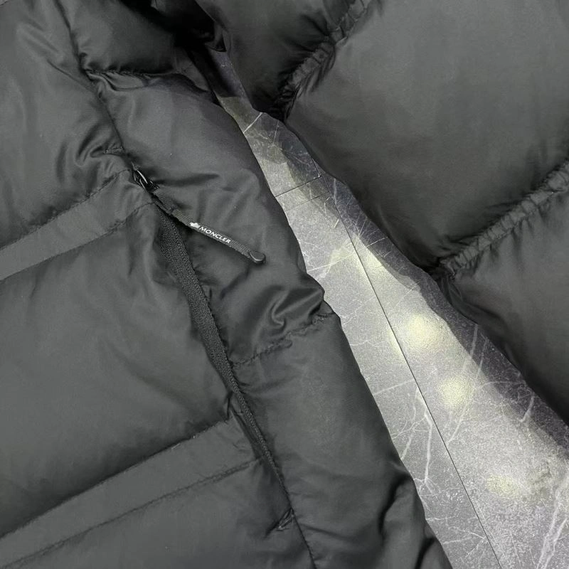 Unisex Moncler Down Jackets 144788