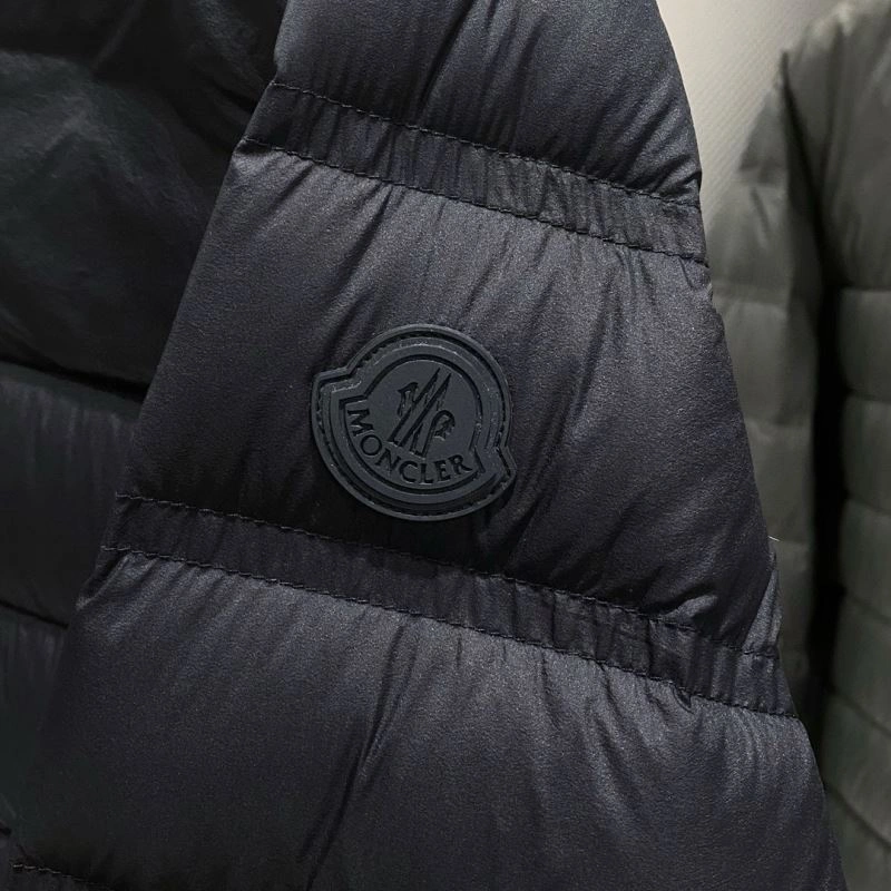 Durable Moncler Down Jackets 144779