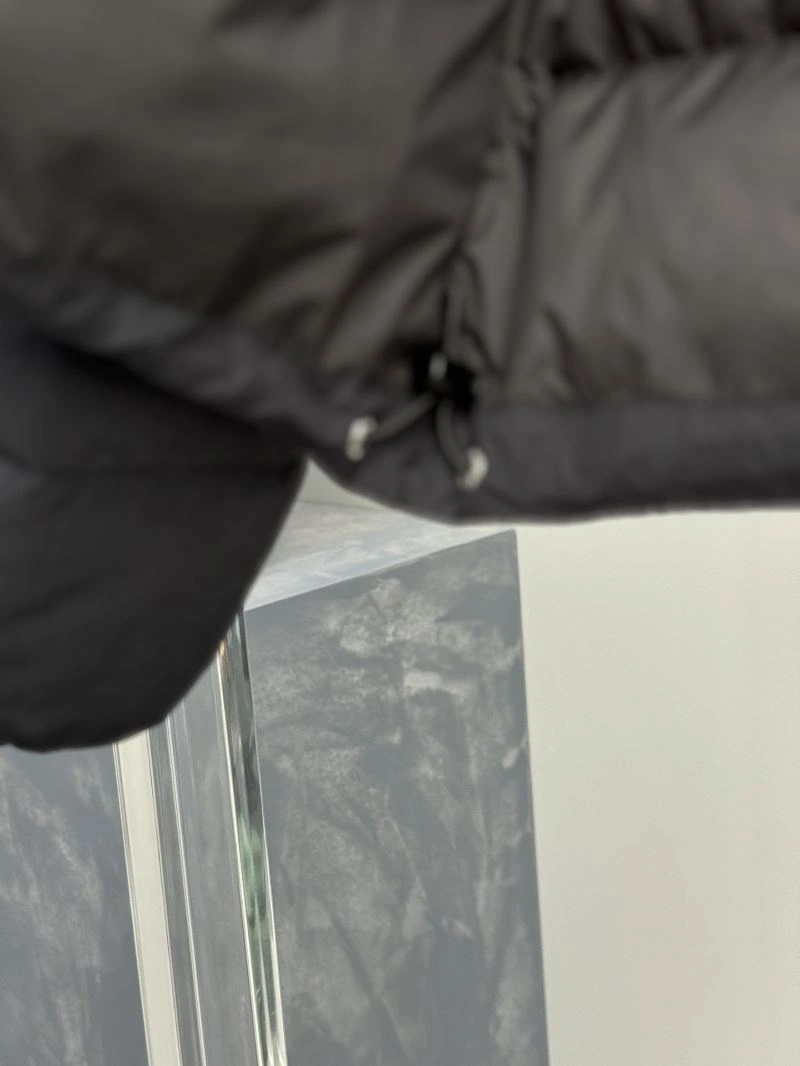 Moncler Down Jackets WellDesigned 144775