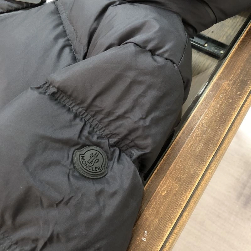 Moncler Down Jackets Stretchable 144772