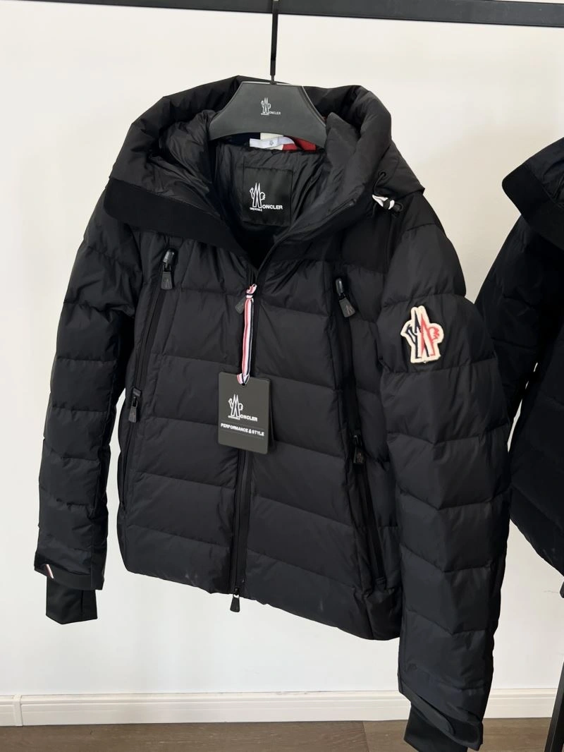 Moncler Down Jackets Neat 144777