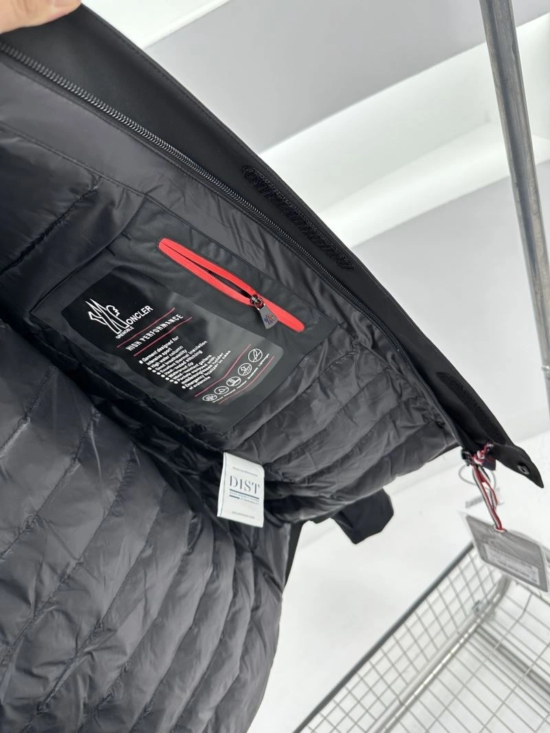 Moncler Down Jackets WellDesigned 144780