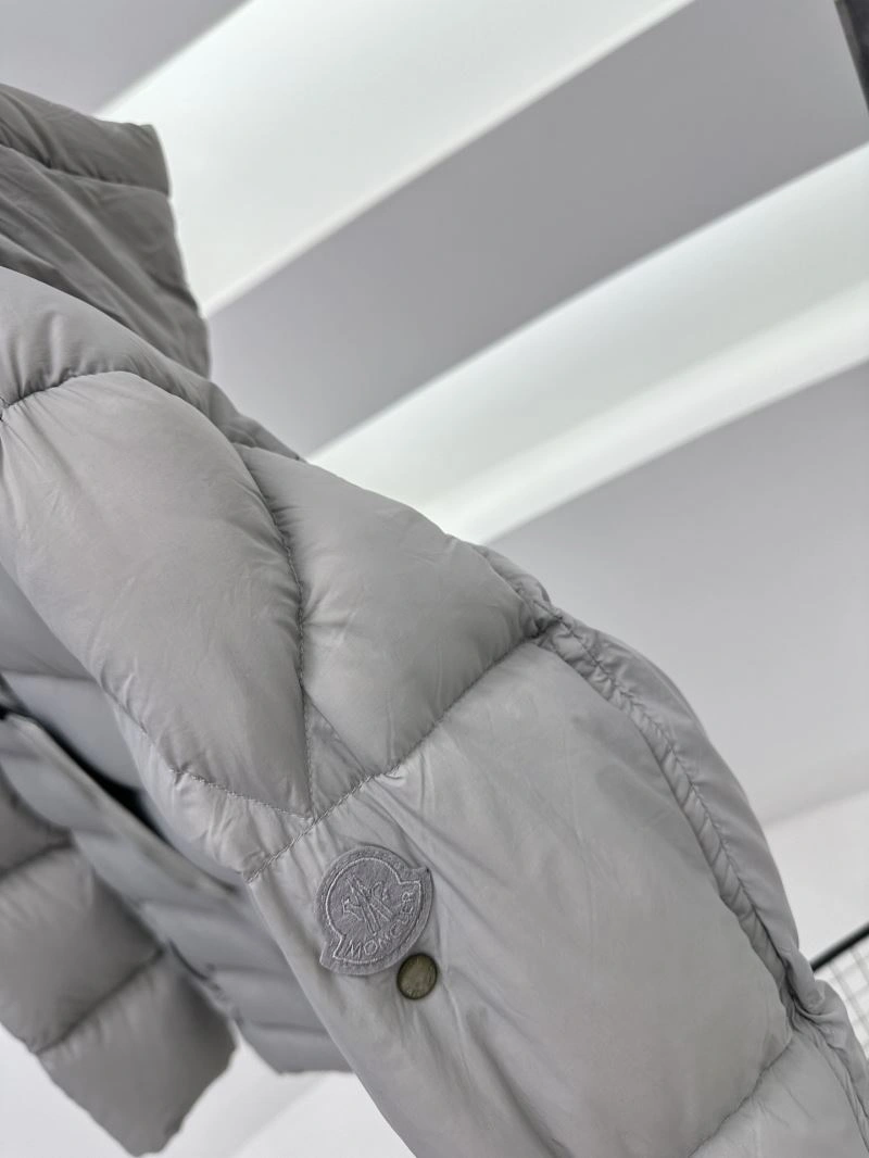 Moncler Down Jackets Packable 144774