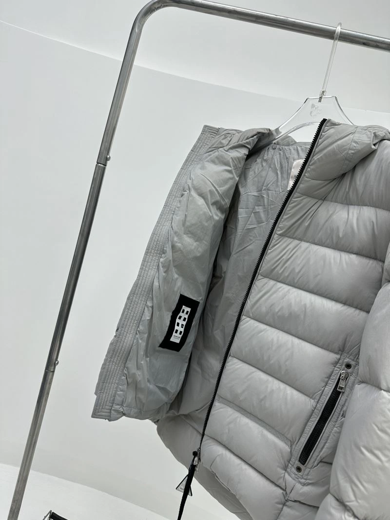 Moncler Down Jackets Packable 144774