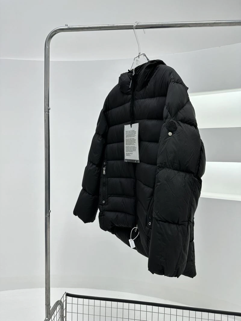 FlexibleFit Moncler Down Jackets 144778