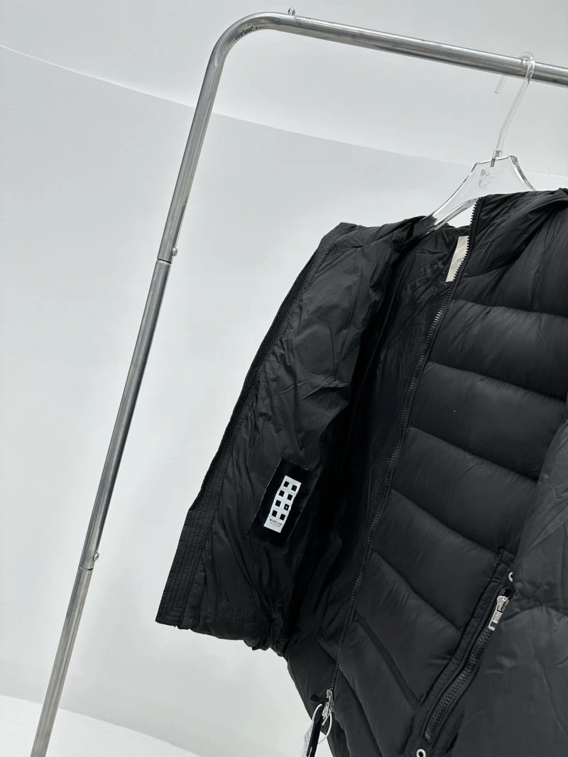 FlexibleFit Moncler Down Jackets 144778