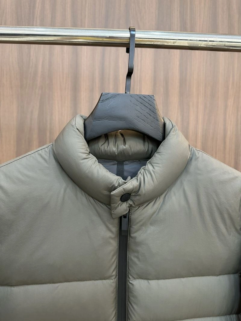 Moncler Down Jackets Chic 144776