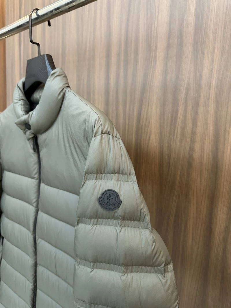 Moncler Down Jackets Chic 144776